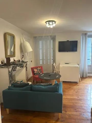 Appartement T2 4 Personnes Wifi Et Climatisation Bagnères-de-Luchon Apartment